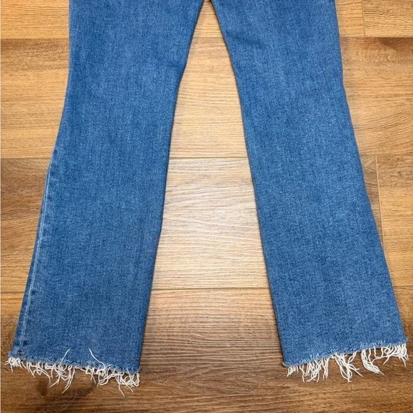 Vervet Distressed Cropped Jeans Size 24 High Rise Stretch Raw Hem Denim EUC - Picture 11 of 16